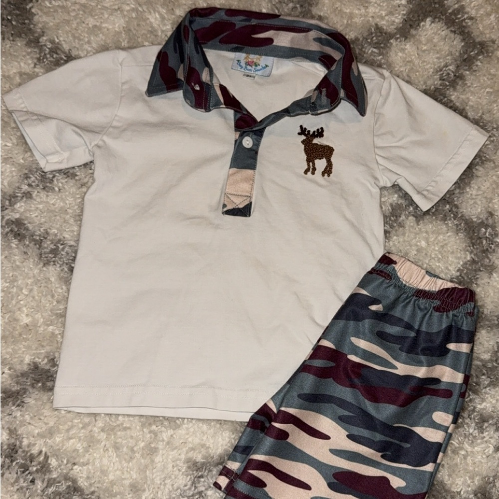 Boys size 2T busy bee smocks camo deer set
